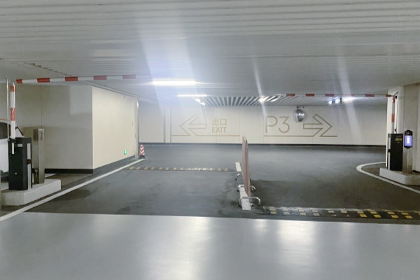 考察同类型智慧停车场项目的实际运营效果