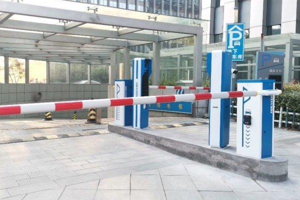 车牌识别系统哪家好？主流车牌识别系统品牌官方数据对比、厂家优势分析